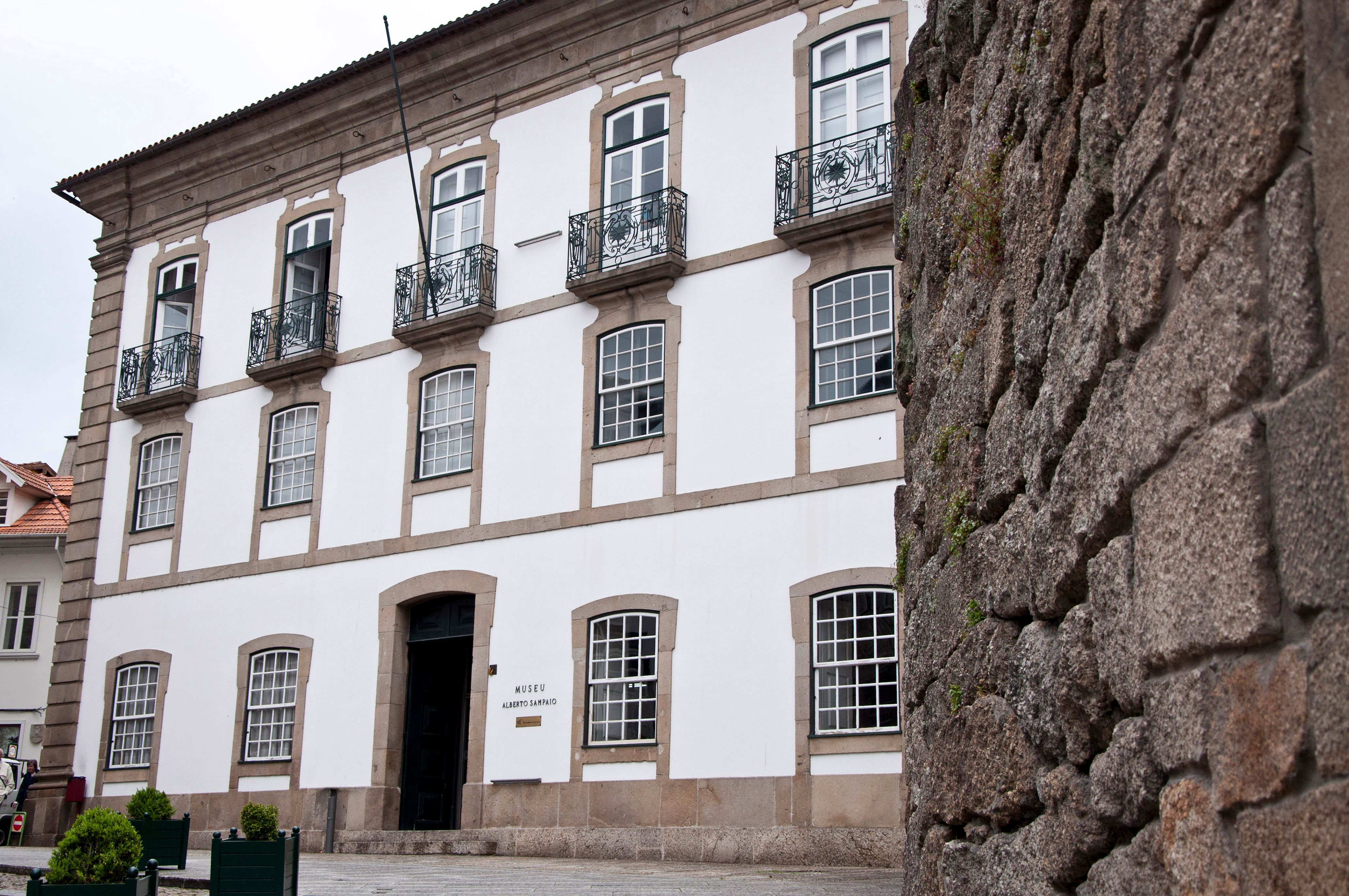 1. Fachada do Museu de Alberto Sampaio..jpg